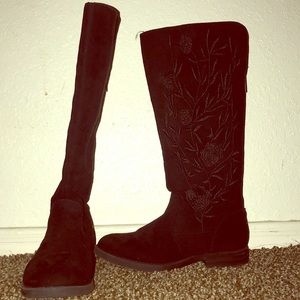 Beautiful boots for girls! Perfect conditions